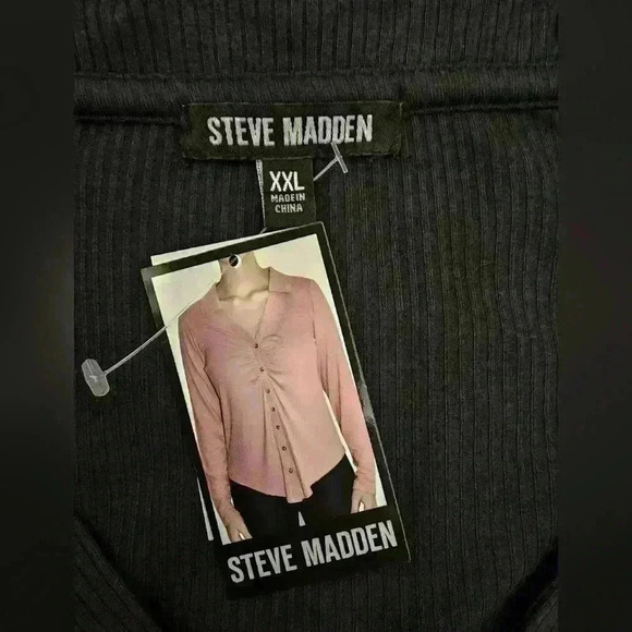 🛑 NWT Steve Madden Black Ruched Stretchy Collared V-Neck Button-up Shirt XXL - Picture 9 of 11